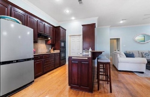 Springfield House | Riverfront Retreat: Top-Rated Family-Friendly Getaway