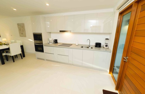 Bophut Villa | Inviting 3BR Retreat Steps from Fisherman's Village