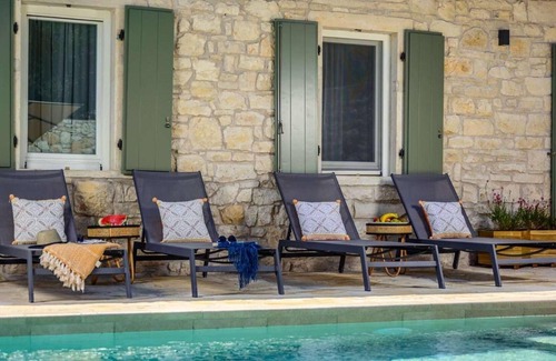 Rantatika Villa | Beautiful 3BR Villa Close to Lakka