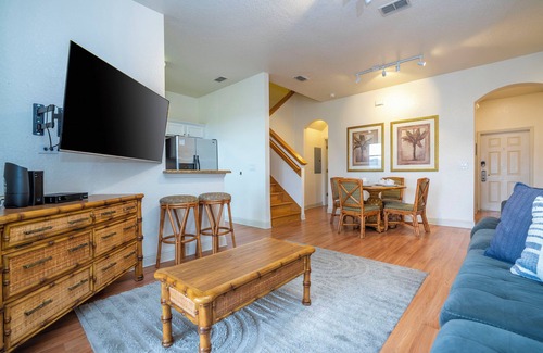 Regal Palms House | Inviting 4 Bed Villa with Pool & Spa at Regal Palms