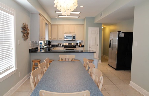 Orange Beach House | Exceptional 4 Bedroom Beachfront House with Pool & Ocean View