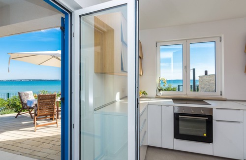 Privlaka House | Elegant Villa with Seaview, Pool and Pet-Friendly Amenities