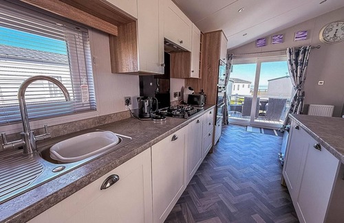 Pakefield Cabin | Inviting Lodge at Pakefield Holiday Park with Free WiFi