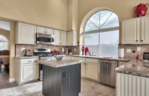Tatum Ranch House | Relaxation Paradise: 4 BR Home with Heated Pool & Ocean View