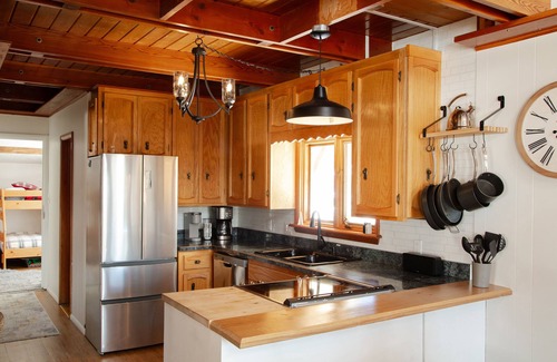 Saint Mary's Ski Chalet | Scenic 4 Bedroom Chalet at St. Marys Glacier – Pet Friendly!