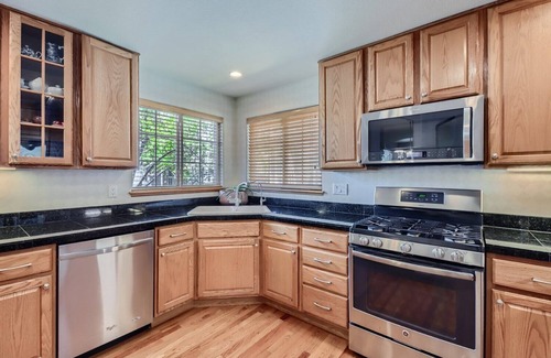 Broomfield House | Serene 4BR Home Near Boulder & Denver with Hot Tub