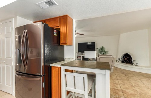 North Center Revitalization Association House | Perfect 5 Bedroom Retreat Near Downtown Mesa & ASU