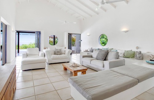 Sabadeco Villa | Beautiful 5 bedroom Villa with Oceanview and private pool