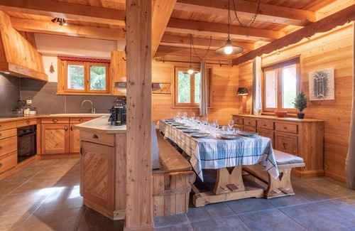 Oz Ski Chalet | Elegant 5-Star Ski-in/Out Chalet in Alpe d'Huez