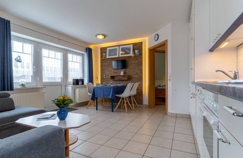 Tating Apartment | Idyllic 3-Room Apartment with Kitchen Near the Beach