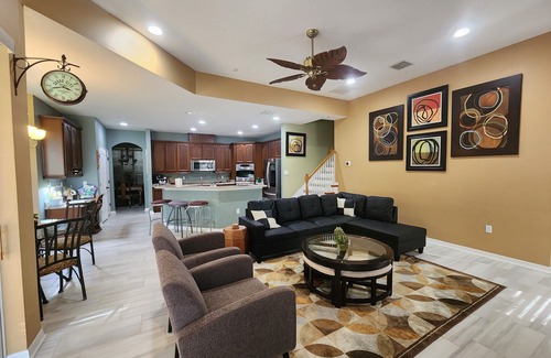 Plymouth House | Ultimate Retreat: 5BR Home with Pool near Disney & Wekiva