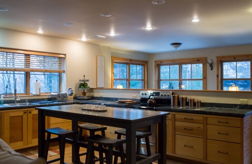 Lake Placid Condo | Inviting 6-Bed Oasis with Private Outdoor Space, Steps to Main
