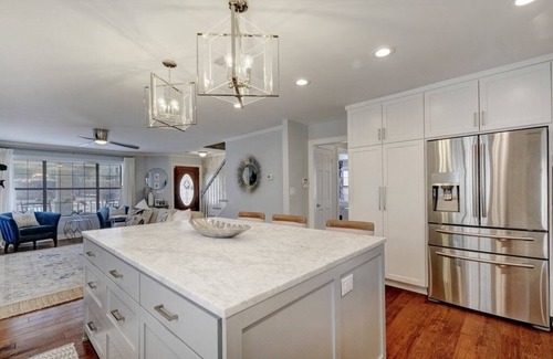 Tarrytown House | Exceptional 6Br/4Ba Retreat with Pool Near Downtown