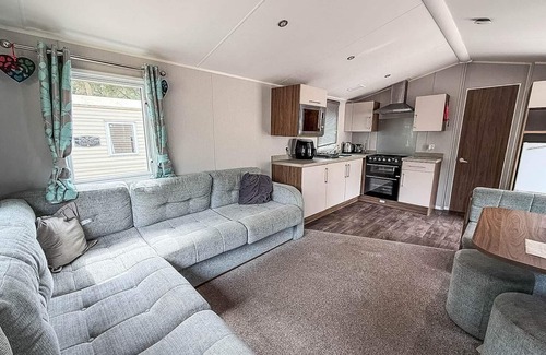 Belton House | Cozy 8 Berth Caravan at Wild Duck Haven Park, Norfolk