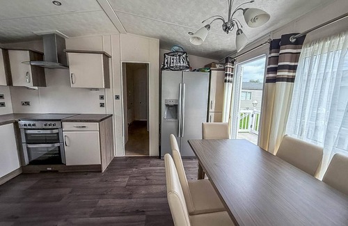 Hopton House | Inviting 8 Berth Caravan with Decking at Broadland Sands