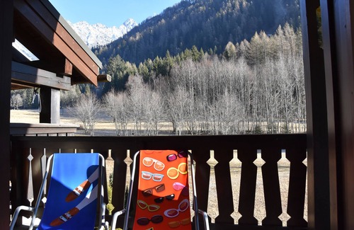 Chamonix-Mont-Blanc Apartment | Cozy Apartment with Fireplace and Mont Blanc Views