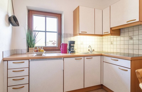 Reith im Alpbachtal Apartment | Cozy Apartment Steps from Ski Bus with Breakfast Included