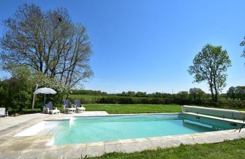 Chantenay-Saint-Imbert House | Modern Holiday Home with Pool, Pet Friendly & Family Focused