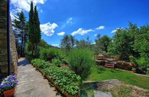 Greve in Chianti Apartment | Ideal Apartment with Pool & Panoramic Views near Greve In Chianti
