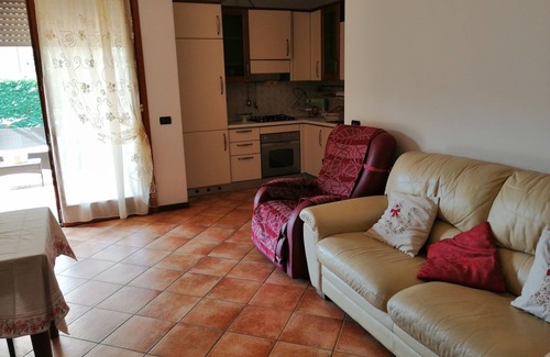 Valeggio sul Mincio Apartment | Idyllic Apartment with Garden Near Lake Garda - 9.6/10 Rated