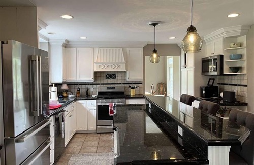 Harbor Springs House | Idyllic Retreat: 5-Bedroom Haven with Hot Tub in Harbor Springs