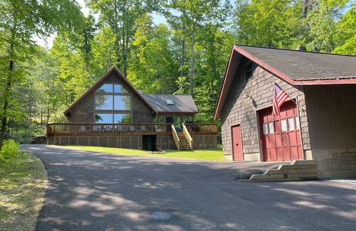 North Lake George House | Idyllic ADK Home with Lake Views & Family-Friendly Amenities
