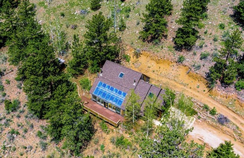 Idaho Springs House | Beautiful Adult Themed Mountain house with WiFi in Idaho Springs
