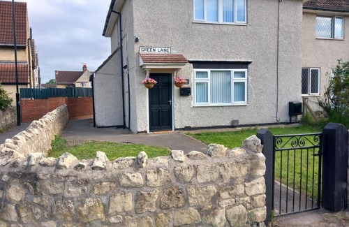 Woodlands House | Inviting 3-Bed Home for 6 Near Doncaster Racecourse