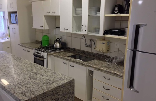 Jurere Apartment | Comfortable Getaway Just 200m from Floripa's Popular Beach