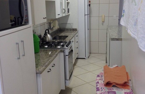 Jurere Apartment | Comfortable Getaway Just 200m from Floripa's Popular Beach