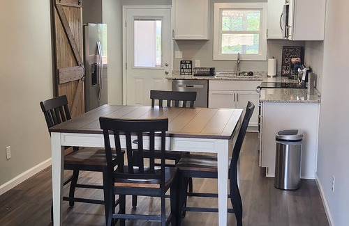 Warner Robins House | Top-Rated Vacation Home with Spa & Family-Friendly Amenities