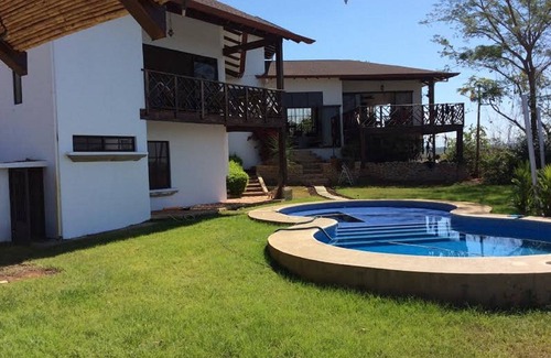 San Miguel Apartment | Scenic Mountain Retreat with Oceanfront Pool and Spa