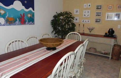 Tombo Apartment | Cozy Oceanfront Apartment with Pool and Spa by Tombo Beach