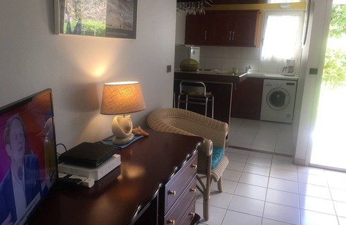 Sainte-Anne Apartment | Discover a Tranquil T2 with Pool Near Gorgeous Beaches