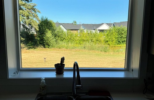 Regional District of Nanaimo House | Beautiful and private 3 bed 2 bathroom Rancher on 3 acres with a pond view.