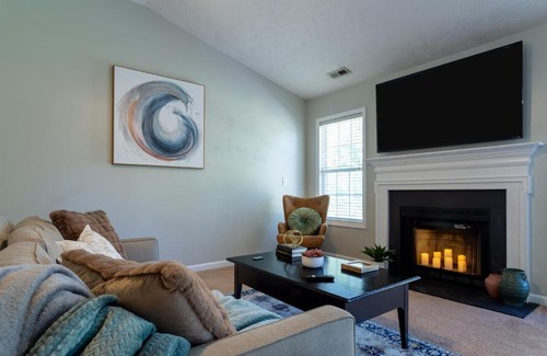 Rockfish House | Serene Cottage Retreat with Hot Tub & Child-Friendly Amenities