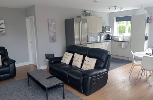 Acomb Apartment | Secluded Garden Apartment with Pet-Friendly Amenities