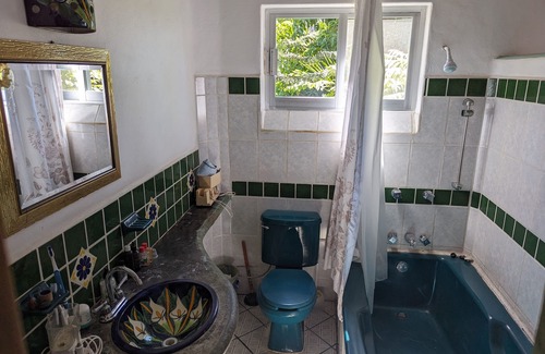 La Manzanilla House | Cozy Retreat Steps from Beach with Spa and Hot Tub Access