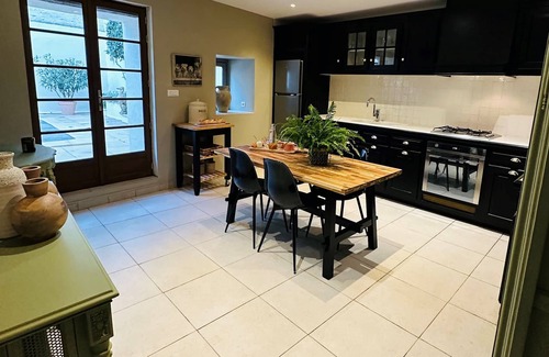 Pouzolles House | Characterful 6-Bed Home with Private Heated Pool & Ocean View