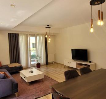 Avcilar Apartment | Inviting Apartment with Private Pool and Hot Tub Amenities