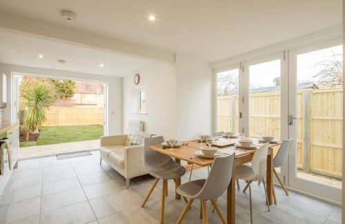 Cambridge House | Elegant Cambridge Home with Free Parking & Family-Friendly Garden
