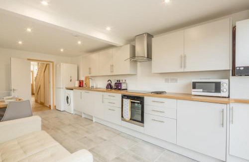Cambridge House | Elegant Cambridge Home with Free Parking & Family-Friendly Garden