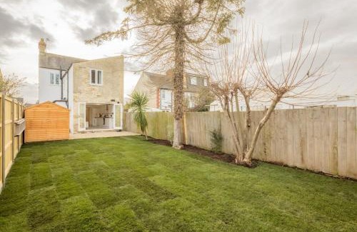 Cambridge House | Elegant Cambridge Home with Free Parking & Family-Friendly Garden
