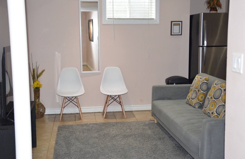 Caledon House | Inviting Two-Bedroom Basement Apartment with Breakfast Included