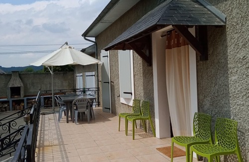Ibos Cottage | Tranquil Country Residence with Spa and Pet-Friendly Options