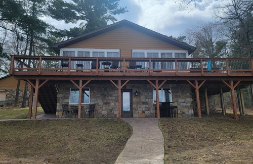Chetek House | Lakefront Haven: Guest Rated 10/10 with Scenic Views!