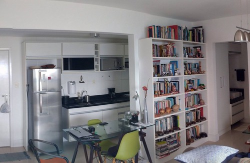 Rio Vermelho Apartment | Scenic Apartment with Pool and Breakfast in Salvador