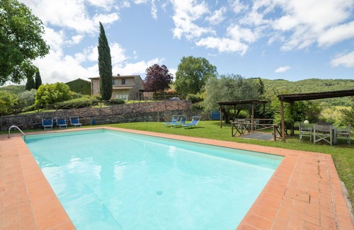 Greve in Chianti House | Perfect Villa Apartment with Pool, Pets Welcome & Amenities
