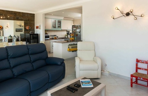 Zambujal Apartment | Beautiful apartment for 6 guests with WIFI, A/C, pool, TV, terrace and parking