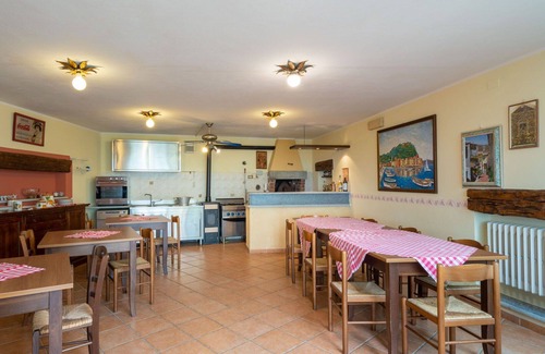 Valloria Apartment | Cozy Apartment for 4 with Hot Tub, Pool & Ocean View